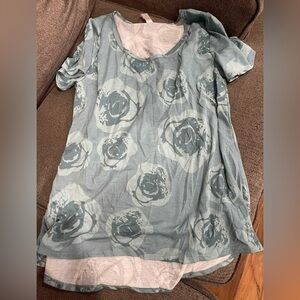 LuLaRoe Blue Floral Short Sleeve Tee